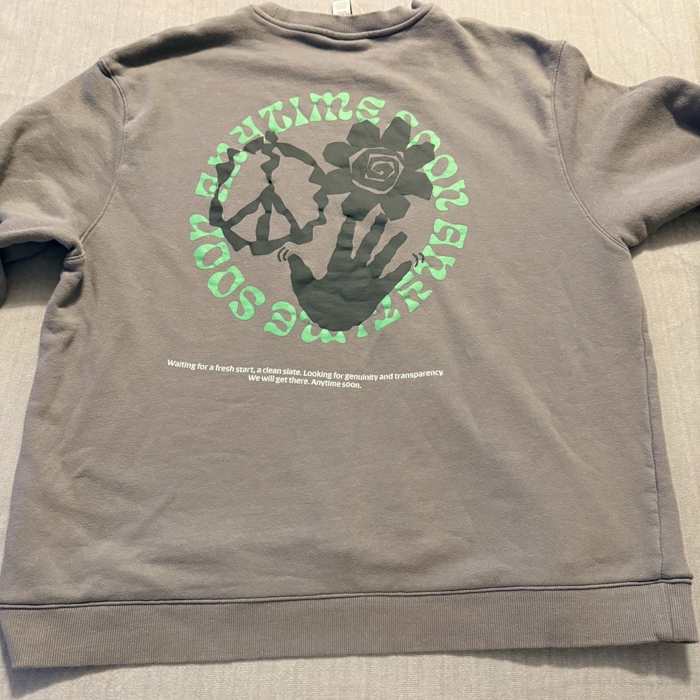H&M Relaxed Fit Sweatshirt XXL Gray Graphic Crewneck Pullover Streetwear